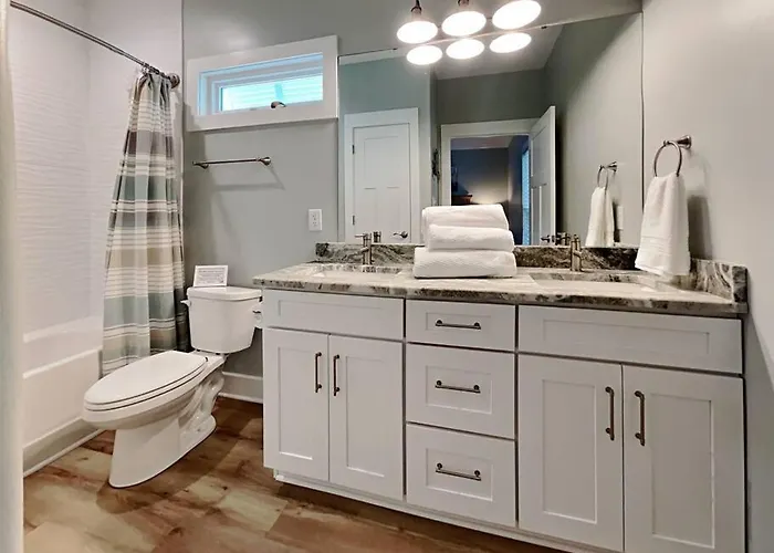 Sea La Vie- Beach-pools-trails-new Home- Monthly Holiday home Gulf Shores