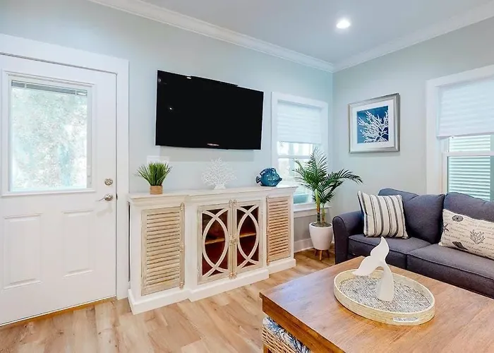 Holiday home Sea La Vie- Beach-pools-trails-new Home- Monthly Gulf Shores