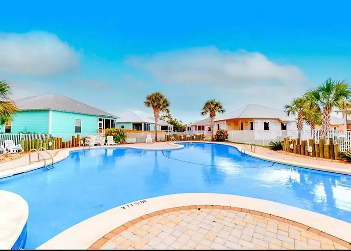 Sea La Vie- Beach-pools-trails-new Home- Monthly Holiday home